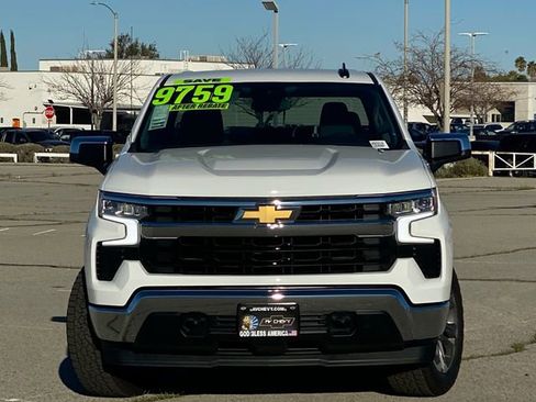 New 2026 Chevrolet Silverado 1500 LT image 2