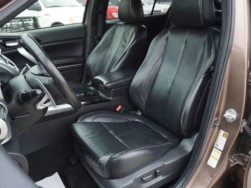 Used 2018 Mitsubishi Eclipse Cross SEL image 10