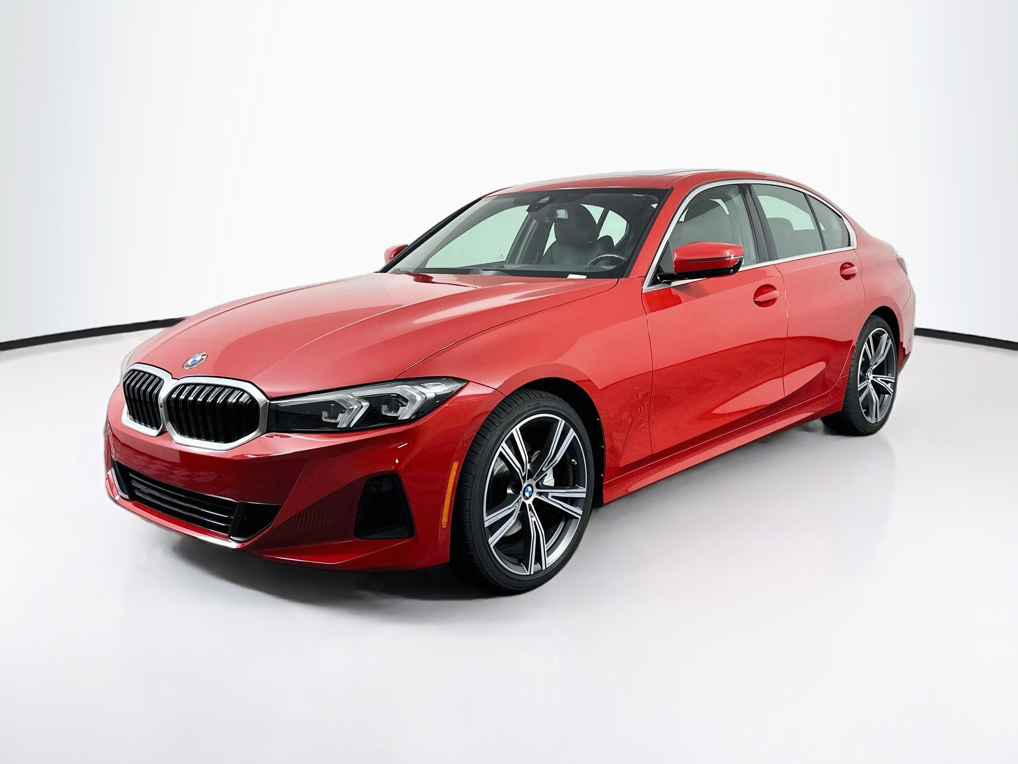 Used 2024 BMW 330i Sedan RWD image 3