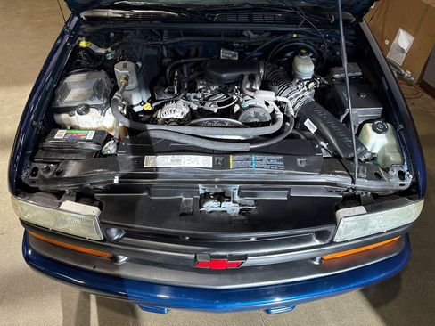 Used 2002 Chevrolet Blazer LS w/ Preferred Equipment Group image 56