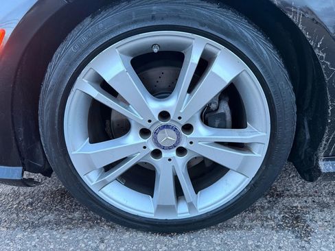 Used 2013 Mercedes-Benz E 350 4MATIC Sedan image 19