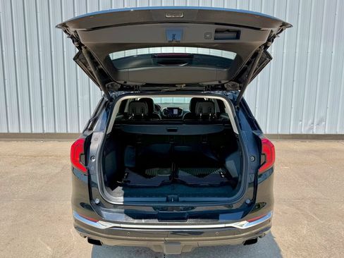 Used 2020 GMC Terrain Denali w/ Denali Premium Package AWD/4WD image 16