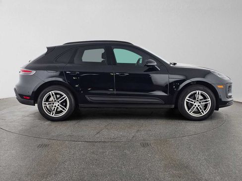 Used 2023 Porsche Macan AWD/4WD image 6