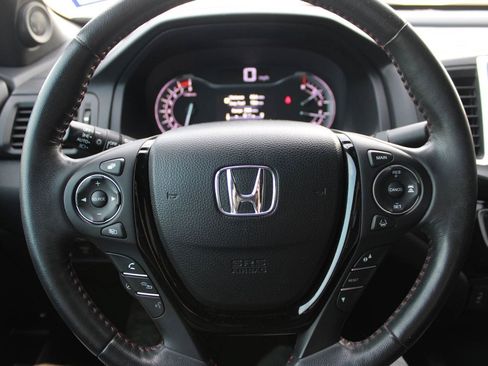 Used 2017 Honda Ridgeline Black Edition image 11