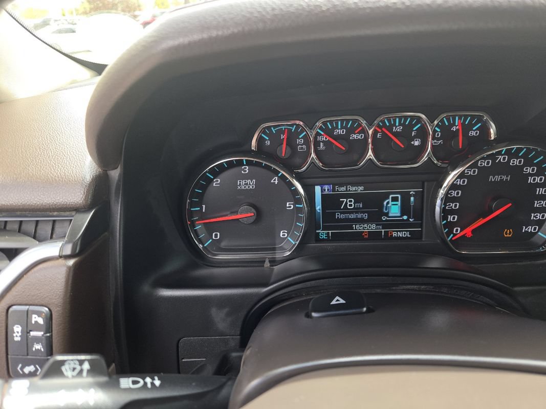 Used 2017 Chevrolet Suburban LT AWD/4WD image 17