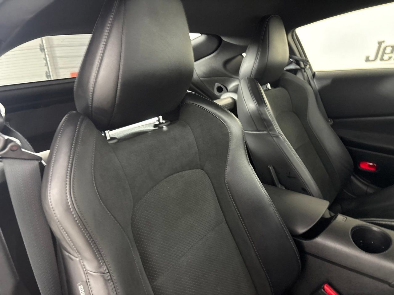 Used 2025 Nissan Z Performance w/ Floor Mat Package RWD image 21