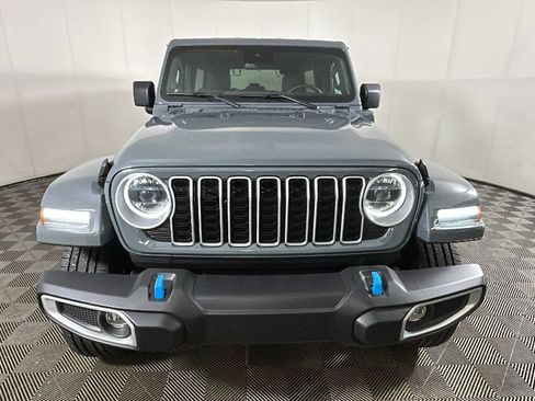 Used 2024 Jeep Wrangler Unlimited Sahara AWD/4WD image 9