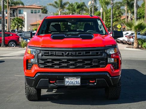 Used 2024 Chevrolet Silverado 1500 Custom Trail Boss w/ LPO, Dark Essentials Package AWD/4WD image 2