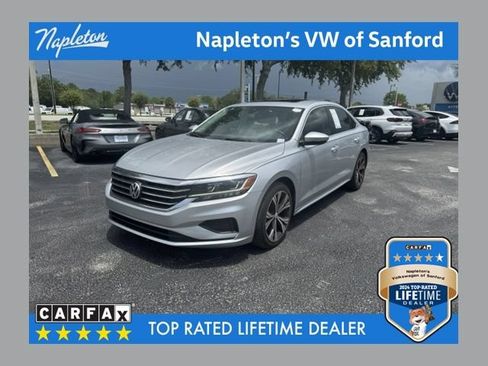 Used 2021 Volkswagen Passat 2.0T SE FWD image 1