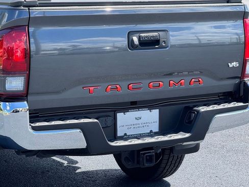 Used 2021 Toyota Tacoma SR5 RWD image 10