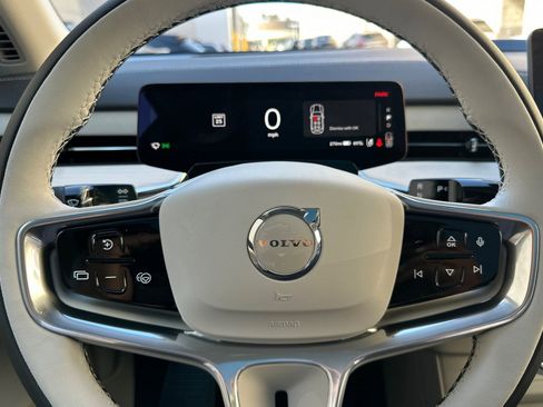 New 2025 Volvo EX90 Plus w/ Protection Package Premier image 26