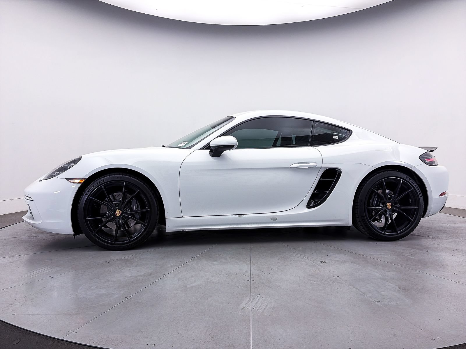 Used 2023 Porsche 718 Cayman w/ Exterior Package Painted RWD image 39