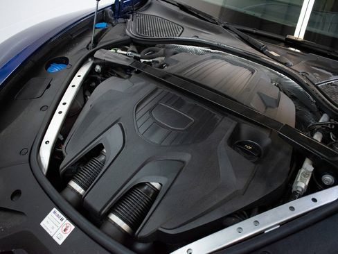 Certified 2024 Porsche Panamera 4 image 18