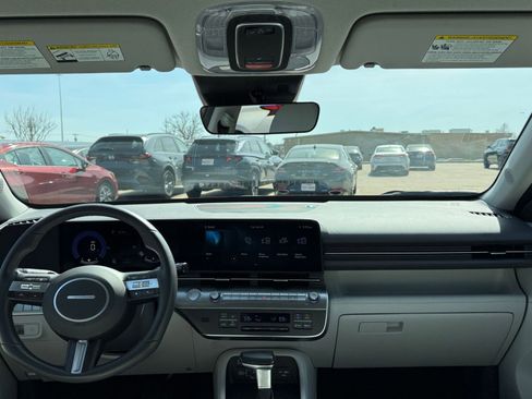 Used 2025 Hyundai Kona SEL image 33