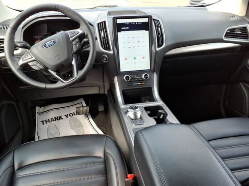 Certified 2024 Ford Edge SEL w/ Convenience Package AWD/4WD image 11