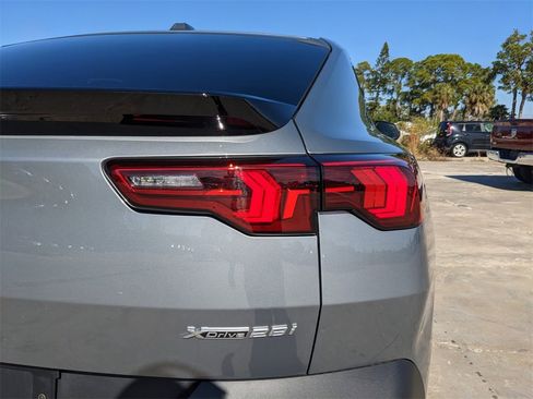 Used 2025 BMW X2 xDrive28i image 12