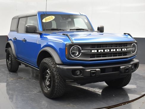 Used 2023 Ford Bronco Black Diamond AWD/4WD image 11