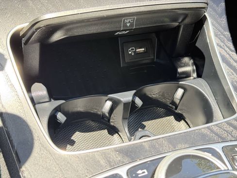 Used 2020 Mercedes-Benz E 450 4MATIC Sedan image 34