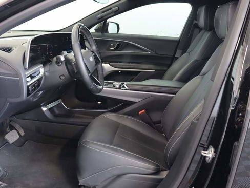 Certified 2024 Cadillac Lyriq Luxury RWD image 9