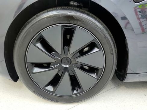 Used 2025 Tesla Model 3 Long Range AWD/4WD image 75