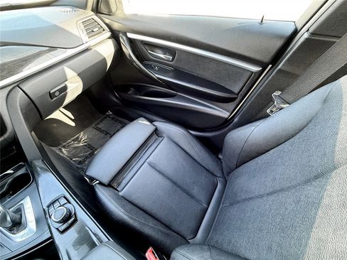 Used 2017 BMW 330i Sedan image 9