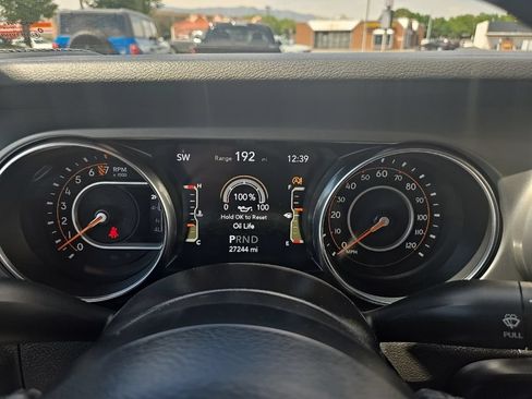 Used 2021 Jeep Gladiator Sport AWD/4WD image 16