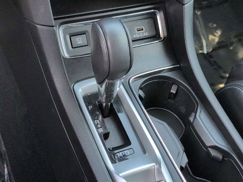 Used 2023 Subaru Ascent Limited w/ Technology Package image 28