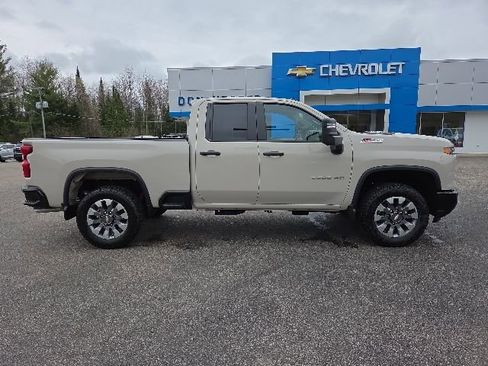 New 2026 Chevrolet Silverado 2500 Custom w/ Custom Convenience Package AWD/4WD image 15