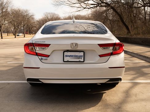Used 2018 Honda Accord LX image 8