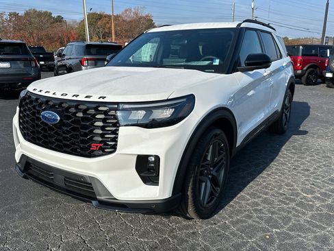 Used 2026 Ford Explorer ST w/ Sun And Sound Package RWD image 7
