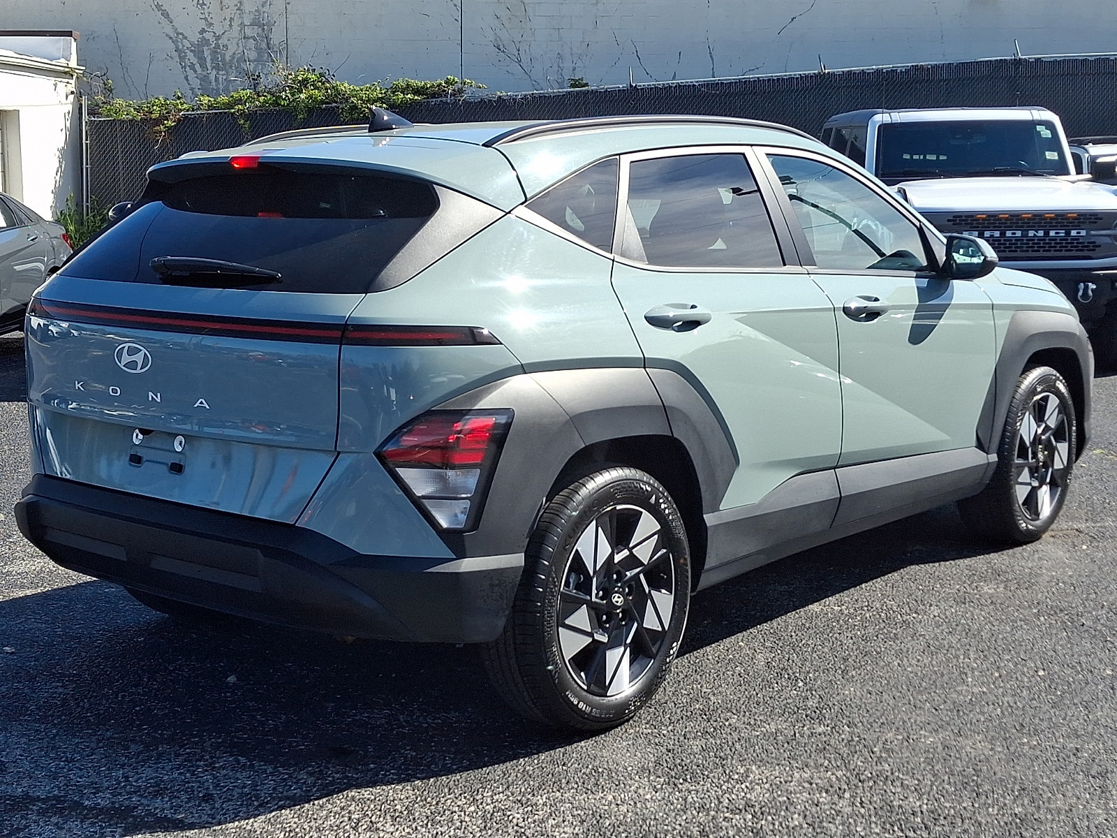 Certified 2025 Hyundai Kona SEL FWD image 6