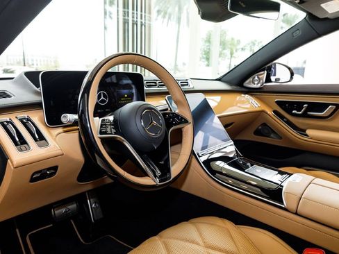 Used 2023 Mercedes-Benz Maybach S 680 4MATIC image 29