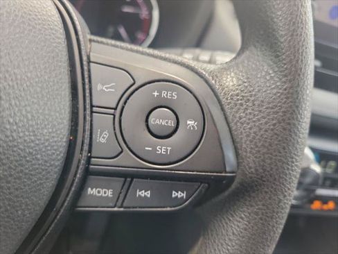 Certified 2025 Toyota RAV4 XLE FWD image 19