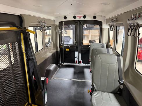 Used 2019 Ford Transit 150 148 Medium Roof image 38