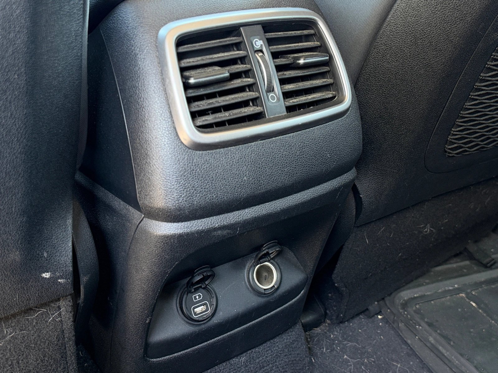 Used 2020 Kia Sorento FWD V6 image 21