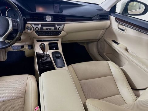 Used 2015 Lexus ES 350 w/ Premium Package image 23