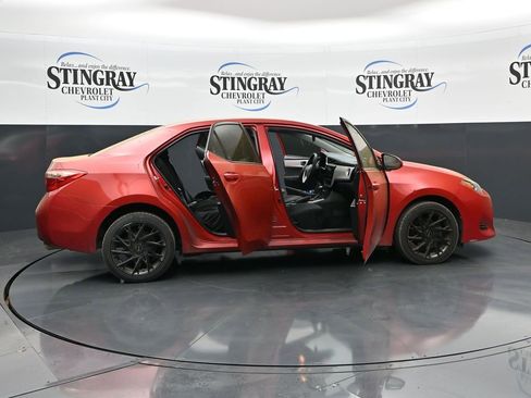 Used 2018 Toyota Corolla LE image 27