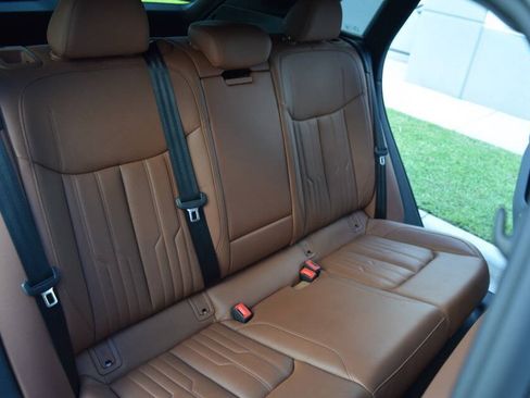 Used 2019 Audi e-tron Prestige w/ Prestige Package AWD/4WD image 47