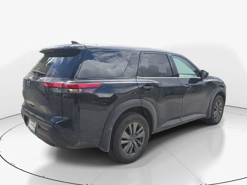 Used 2025 Nissan Pathfinder S FWD image 6