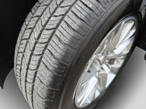 Used 2024 Chevrolet Tahoe Premier image 20