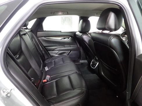 Used 2019 Cadillac XTS Luxury FWD image 36