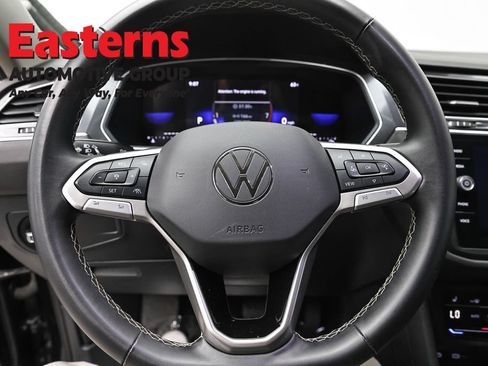 Used 2024 Volkswagen Tiguan SE FWD image 10
