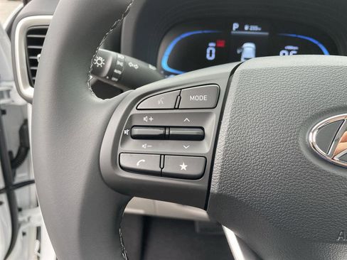 New 2026 Hyundai Venue SEL FWD image 39