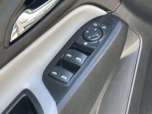 Used 2024 Chevrolet Equinox LS w/ Driver Confidence II Package FWD image 16