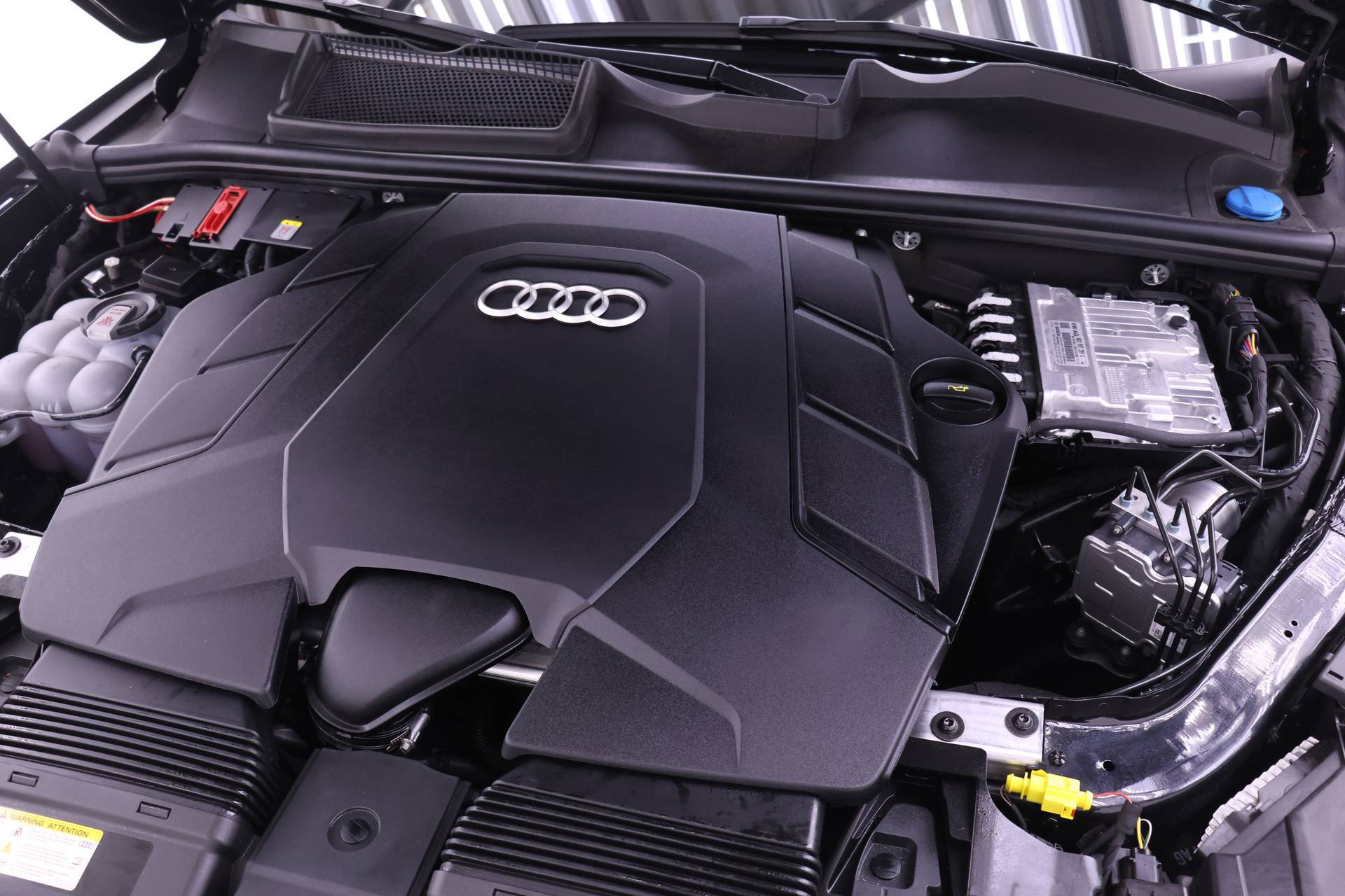 Certified 2025 Audi Q7 3.0T Premium Plus w/ Premium Plus Package AWD/4WD image 24