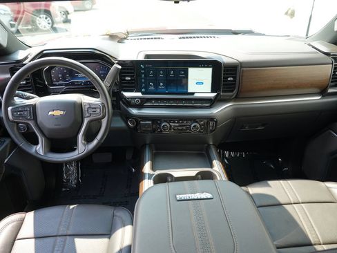 Certified 2024 Chevrolet Silverado 3500 High Country w/ High Country Premium Package AWD/4WD image 27