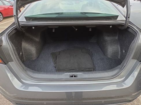 Used 2025 Nissan Altima 2.5 SV image 10