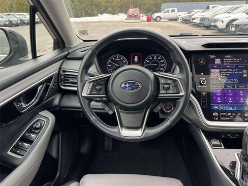 Used 2021 Subaru Outback Limited image 21