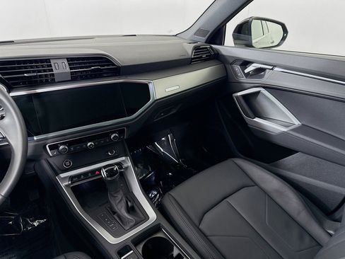 Used 2025 Audi Q3 2.0T Premium w/ Convenience Package image 22