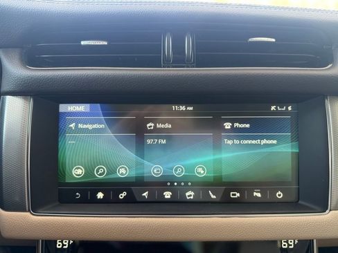 Used 2020 Jaguar XF Premium image 23